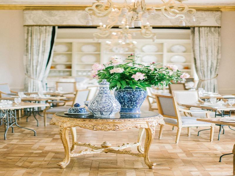 Chateau Mcely Hotel image