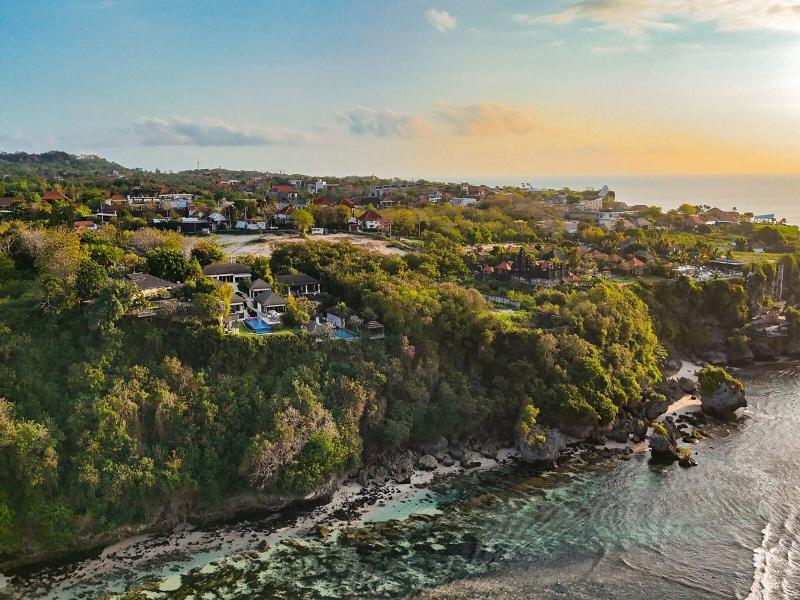 Suluban Cliff Bali Villa image