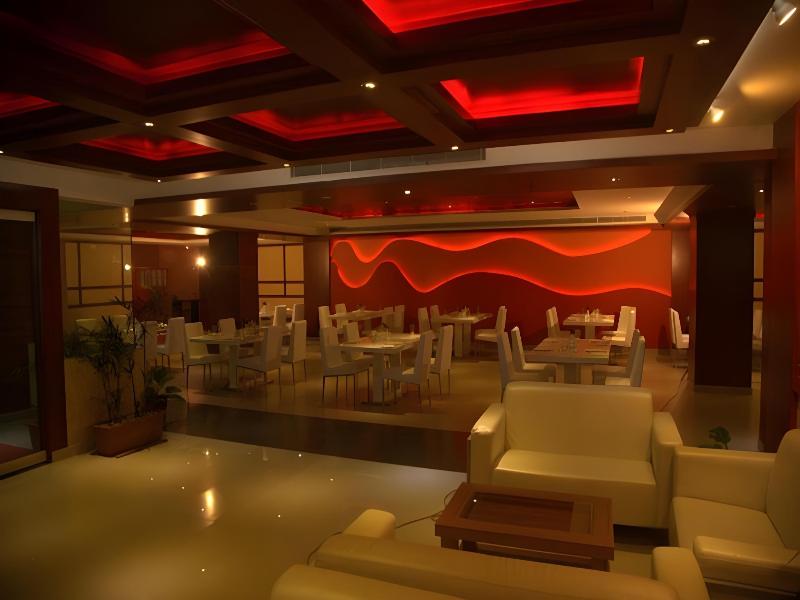 Hotel Hiton image
