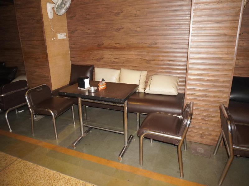 Hotel Rajdeep — bar