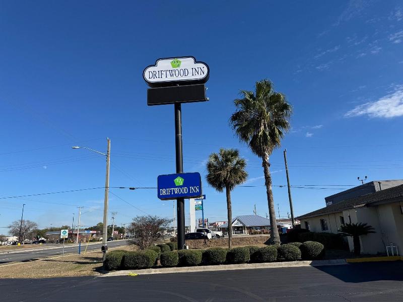 Driftwood Inn