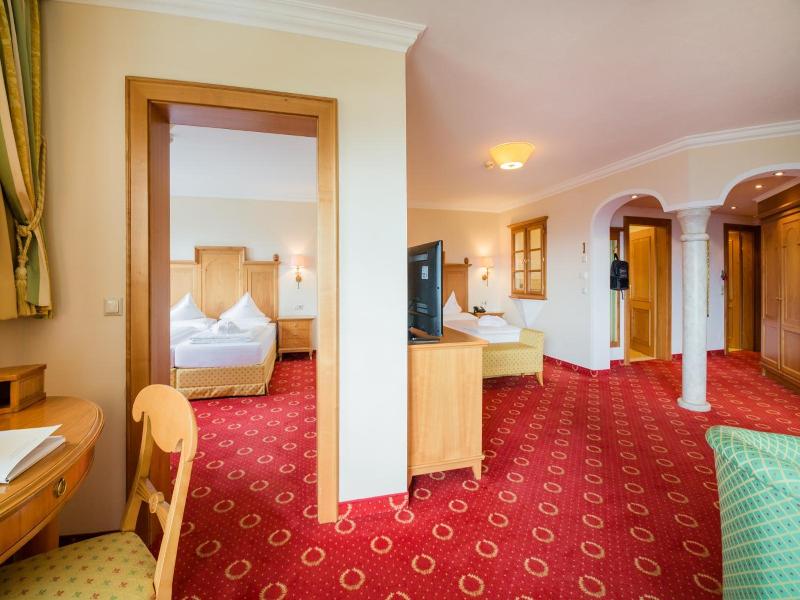 Hotel Alpenschlossl image