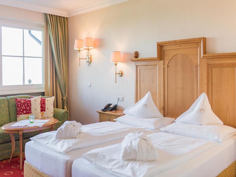 Hotel Alpenschlossl image