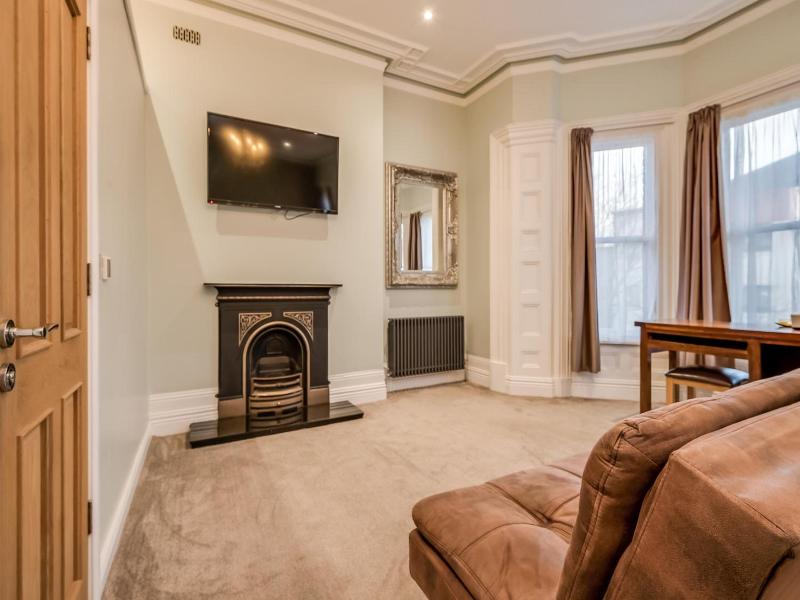 Harpers Boutique Bed And Breakfast image