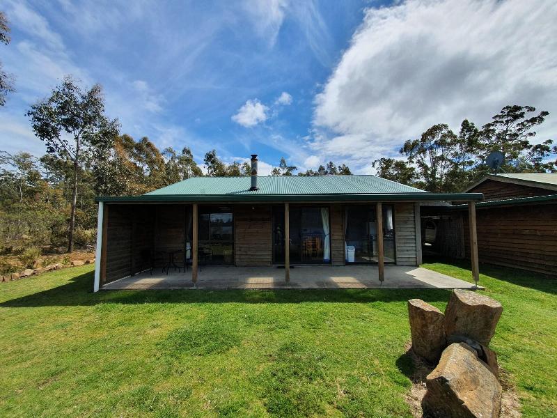 Lake Yalleena Cabins