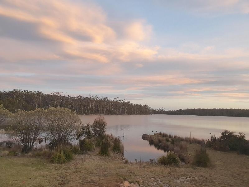 Lake Yalleena Cabins