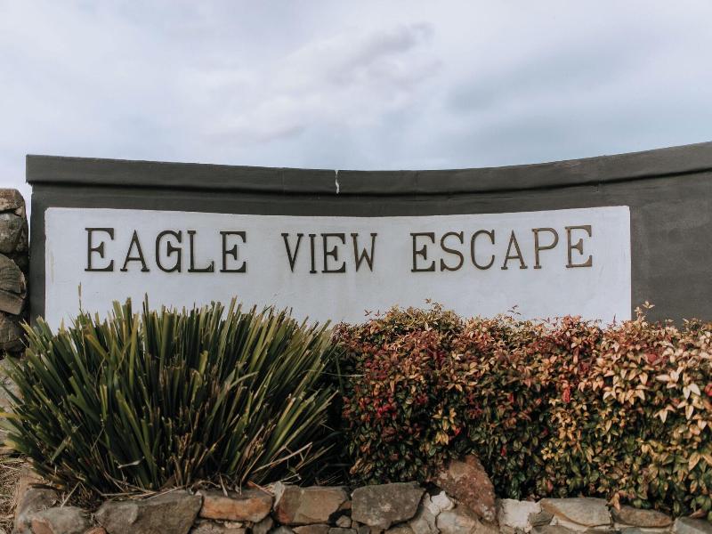 Eagle View Escape image