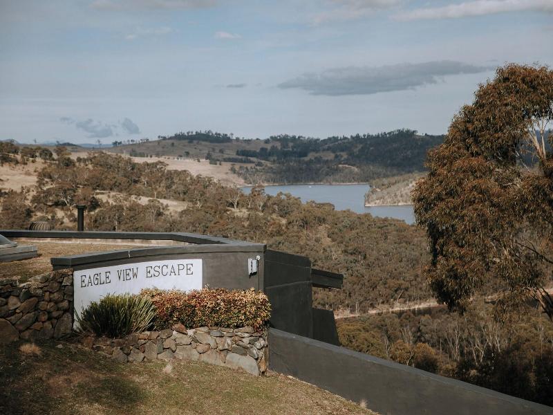 Eagle View Escape image