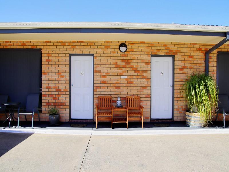 Squatters Homestead Motel