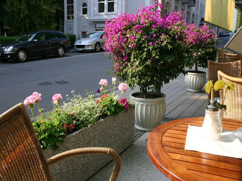 Cafe Schneidewind image