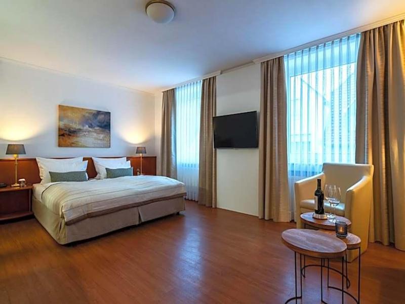 Hotel Engbert image