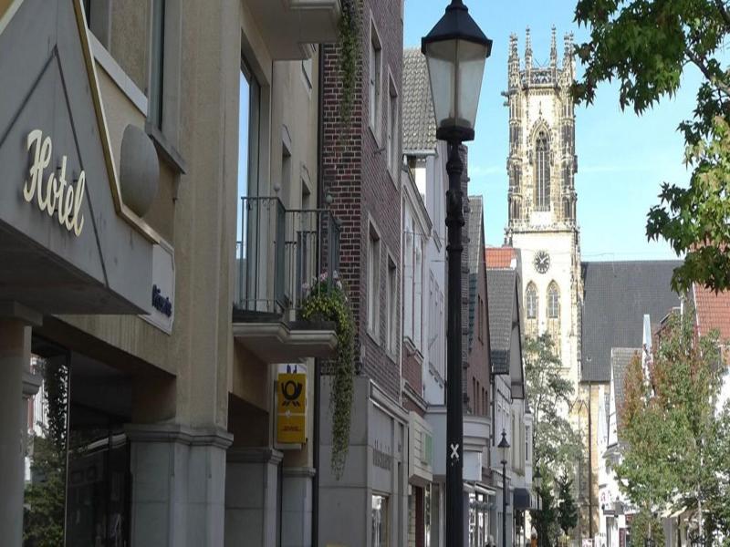 Hotel Engbert image