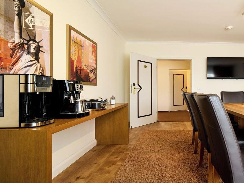 Hotel Engbert image