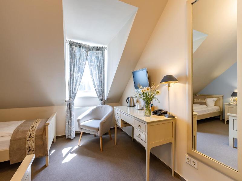 Cafe Wildau Hotel Am Werbellinsee image