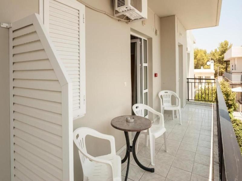 Niriis Hotel image