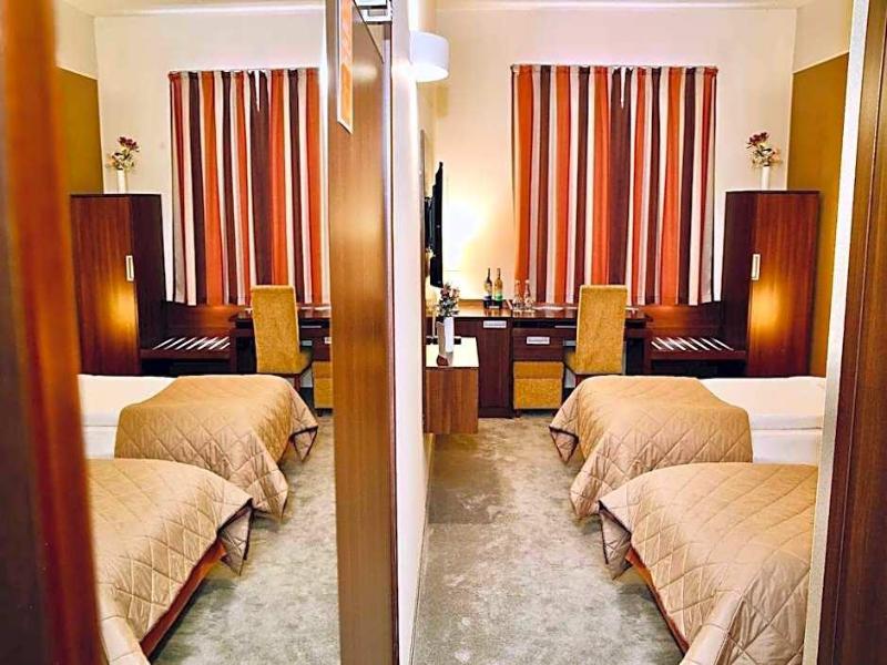 Hotel Teczowy Mlyn image