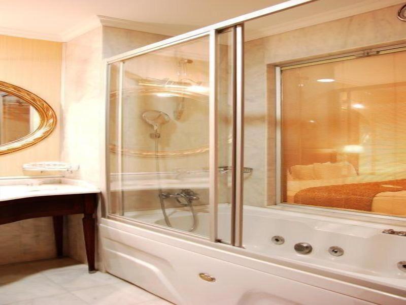 Hotel Monec image