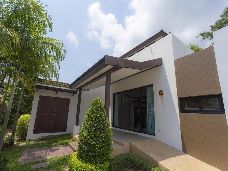 Ozone Villa image