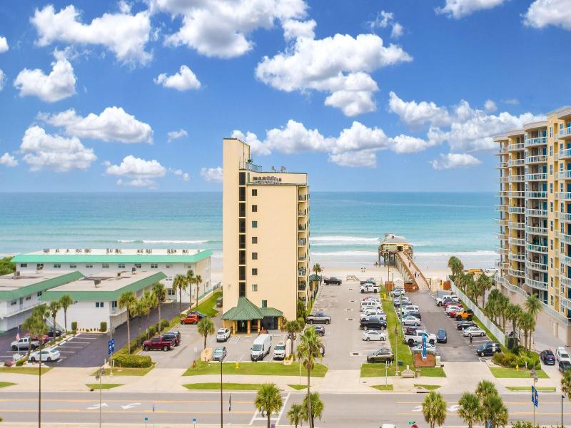 Sunglow Resort 305