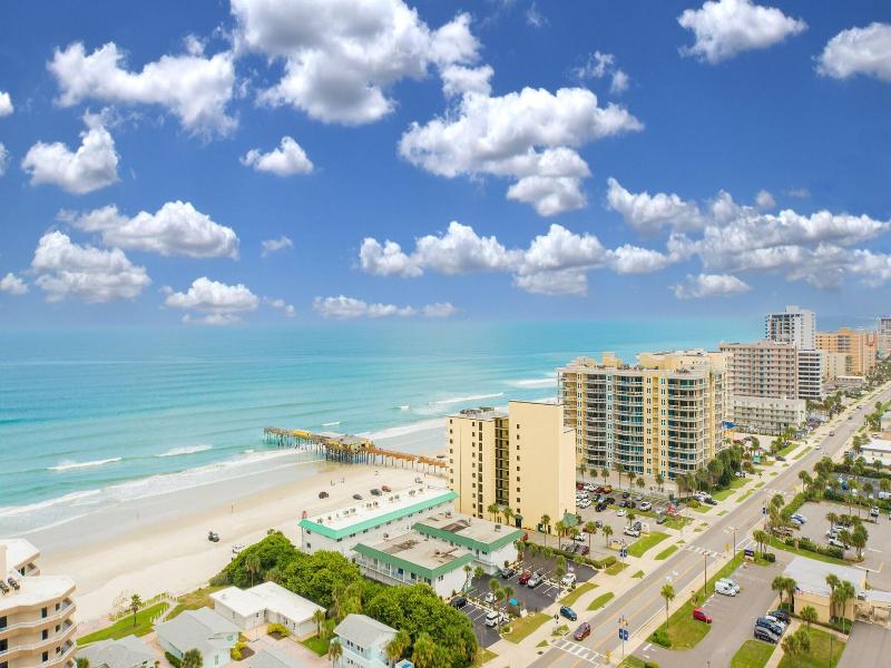 Sunglow Resort 305