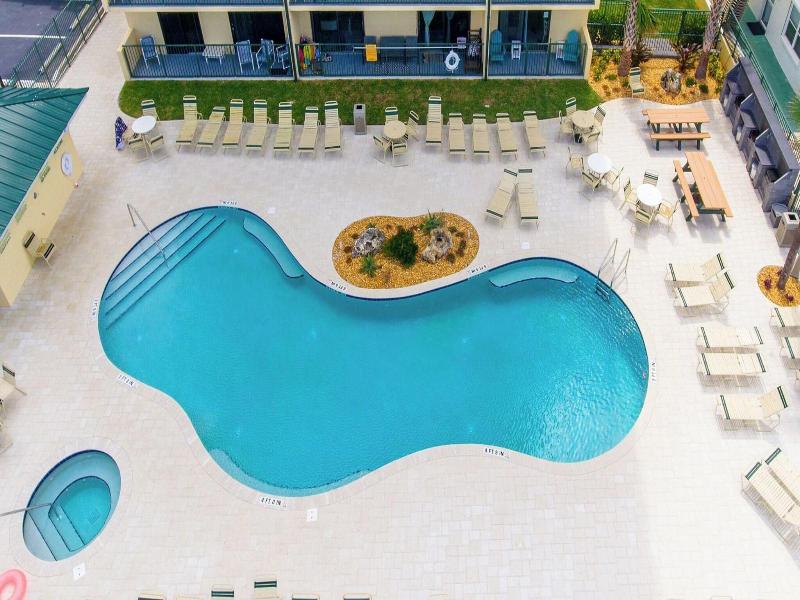 Sunglow Resort 305