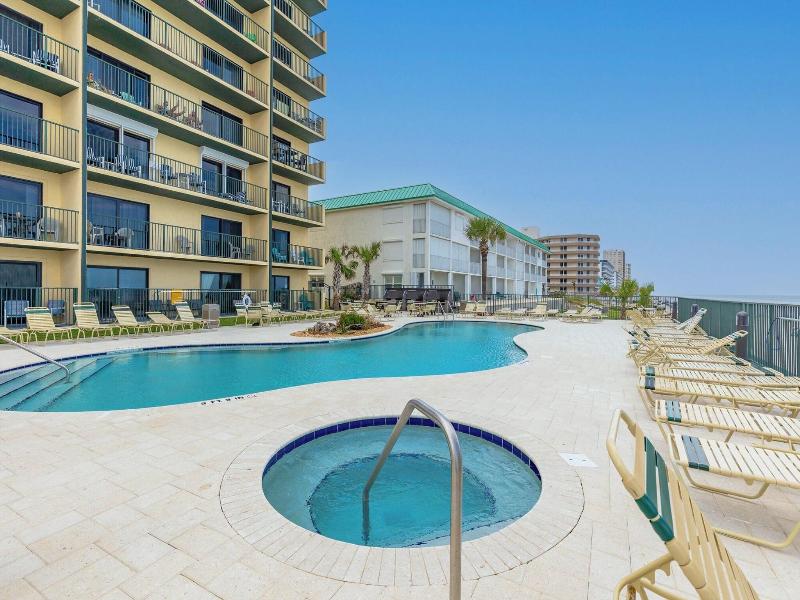 Sunglow Resort 305