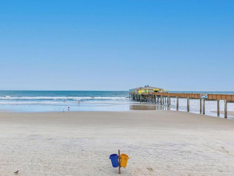 Sunglow Resort 305