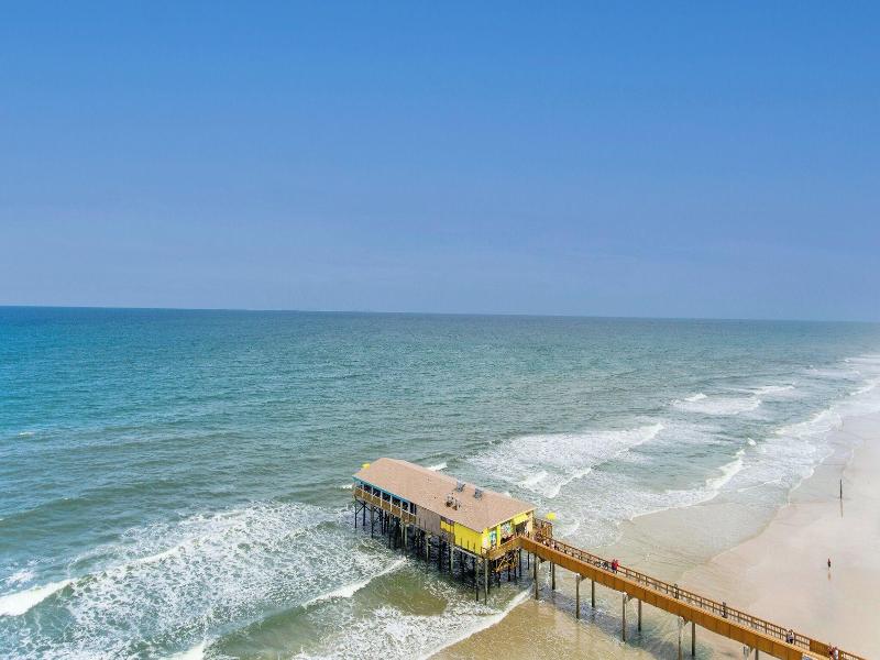 Sunglow Resort 305
