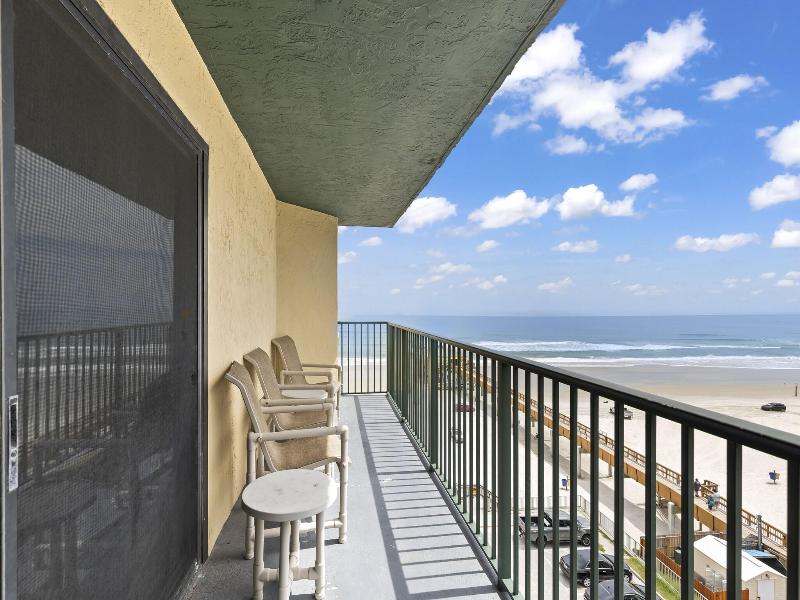 Sunglow Resort 305