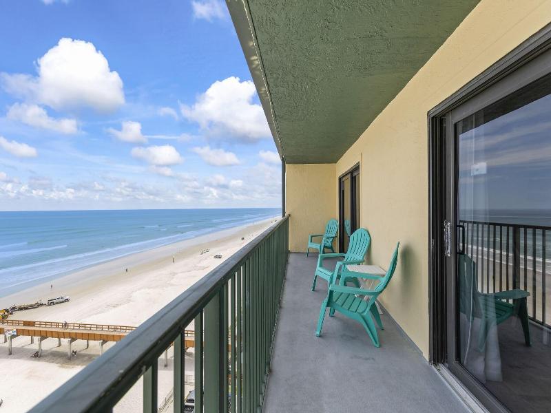 Sunglow Resort 305