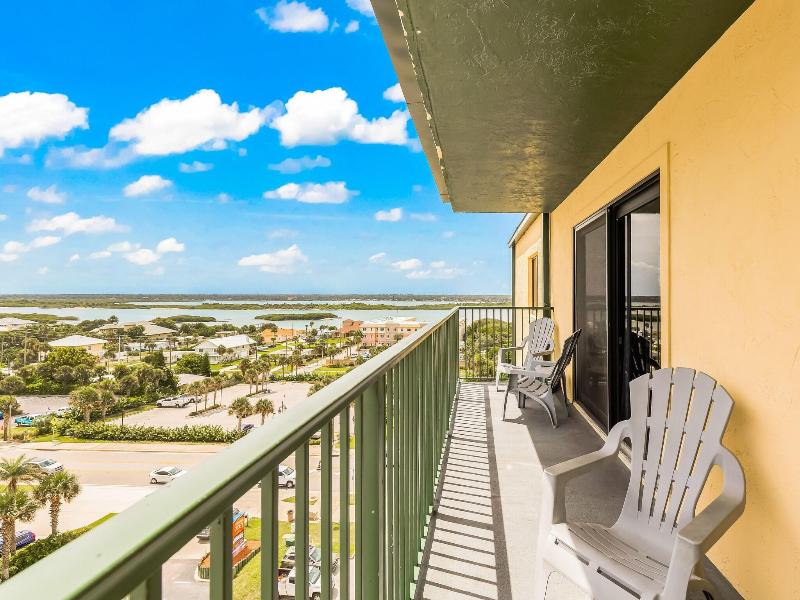 Sunglow Resort 305