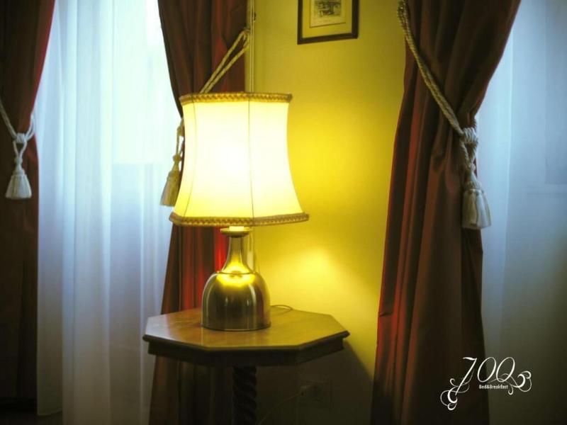 Luxury B B 700 image