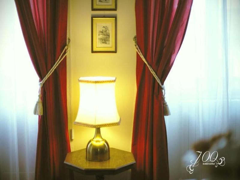 Luxury B B 700 image
