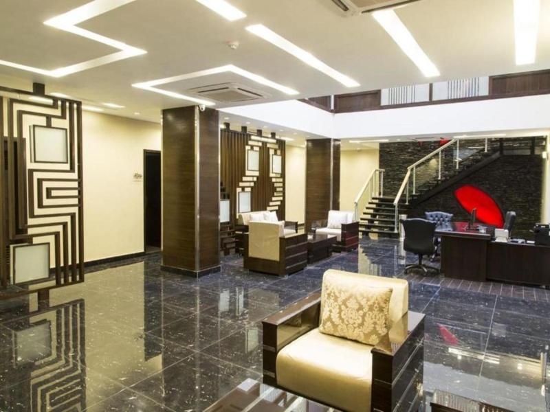 Royaute Luxury image