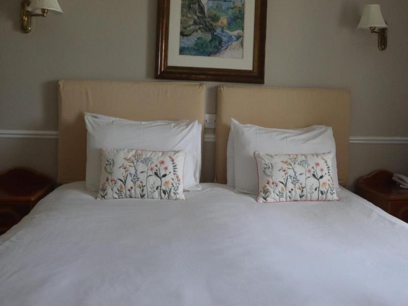 White Sands Hotel image