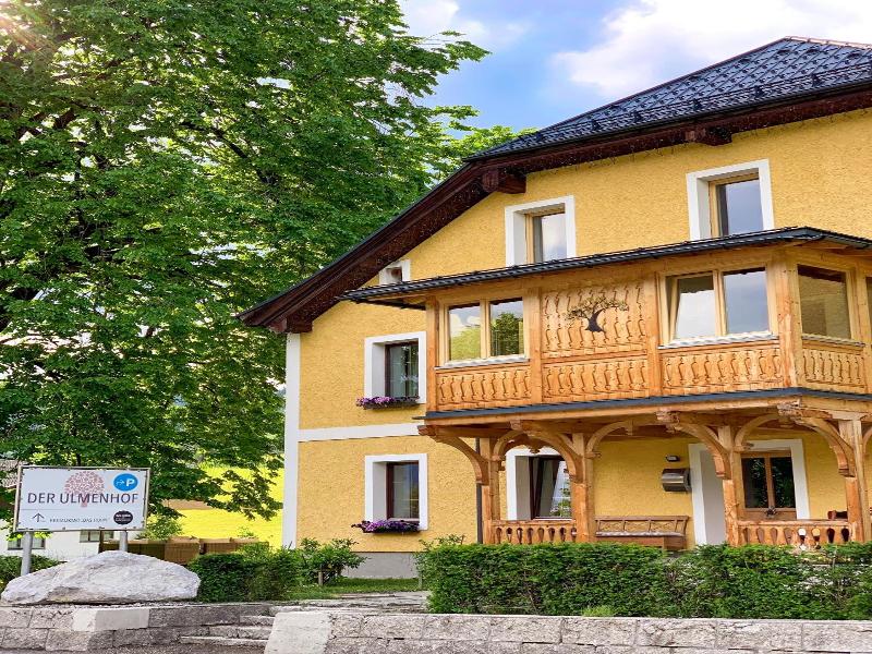 Der Ulmenhof — exterior view