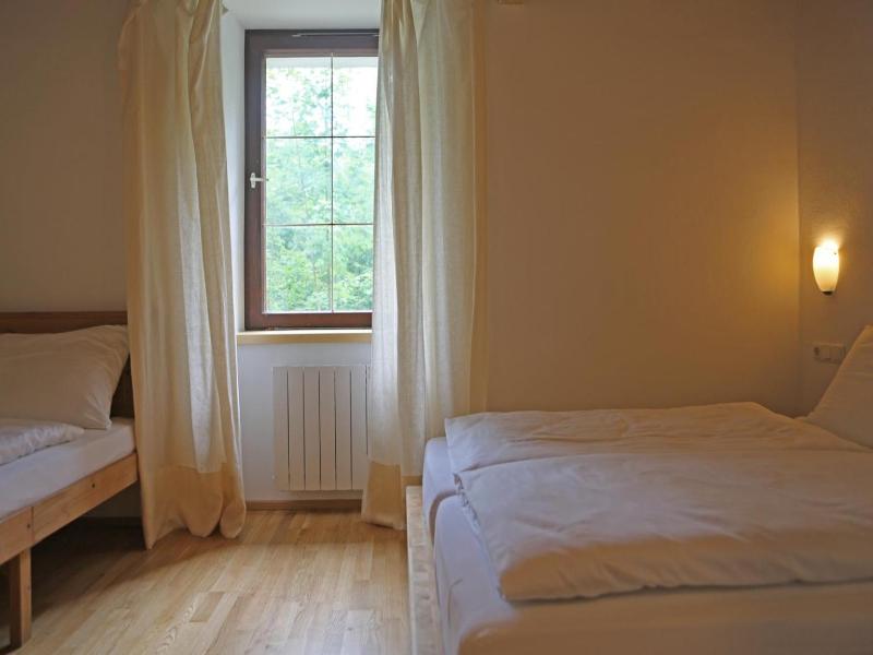 Der Ulmenhof image