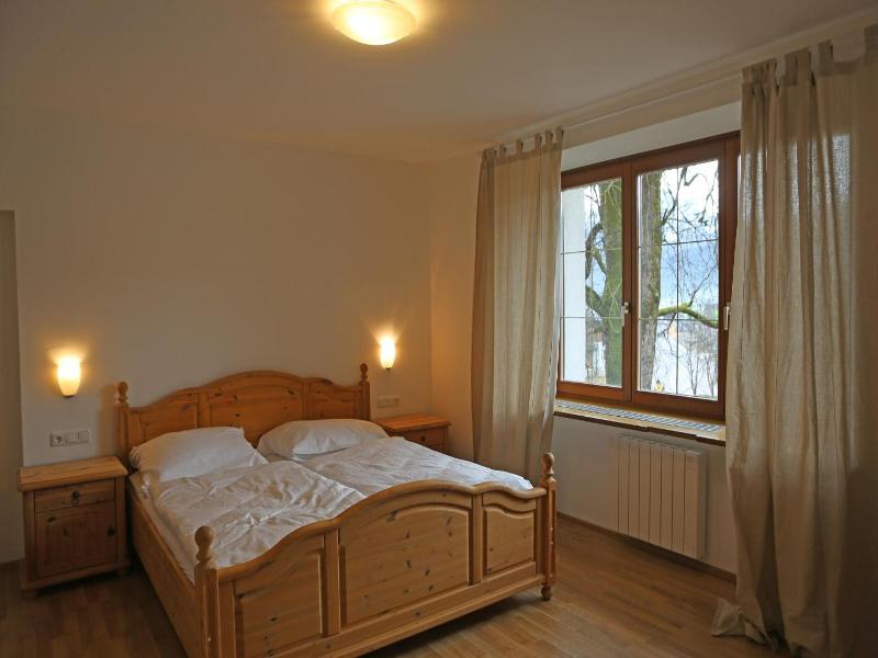 Der Ulmenhof image