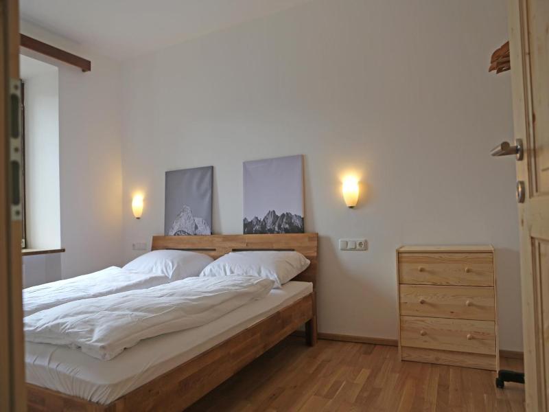 Der Ulmenhof image