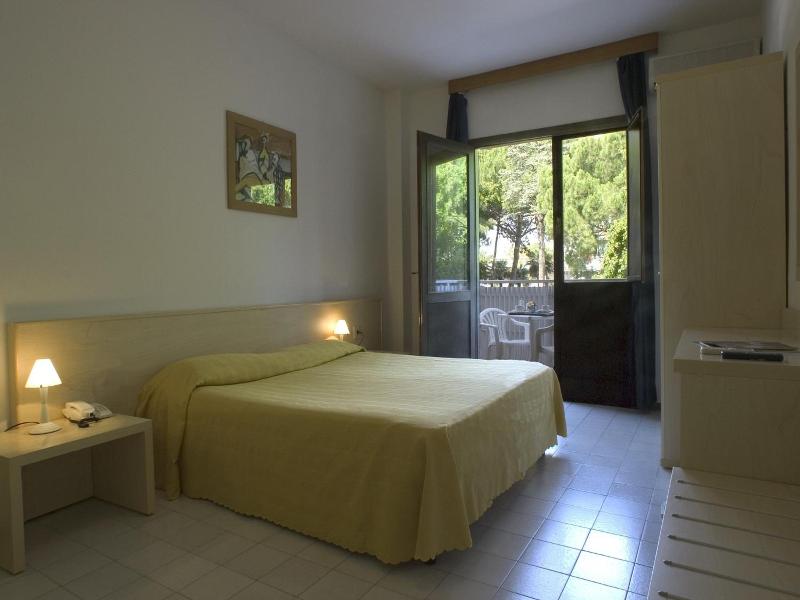 Hotel Santa Cruz image