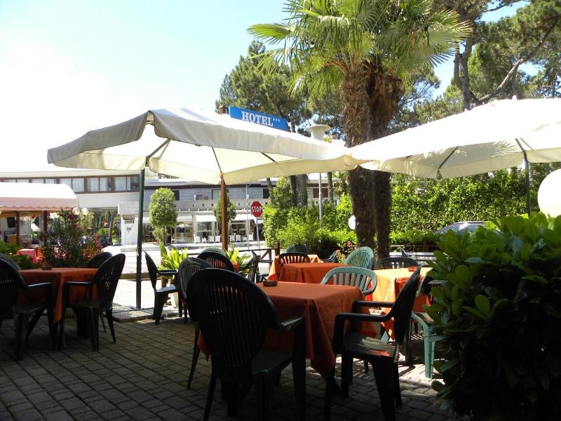 Hotel Santa Cruz image