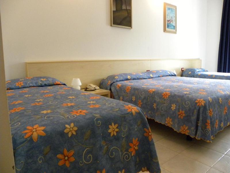 Hotel Santa Cruz image