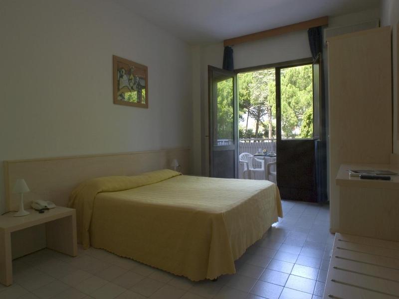 Hotel Santa Cruz — general view
