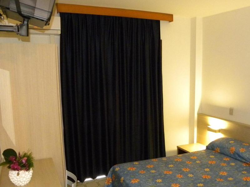 Hotel Santa Cruz image