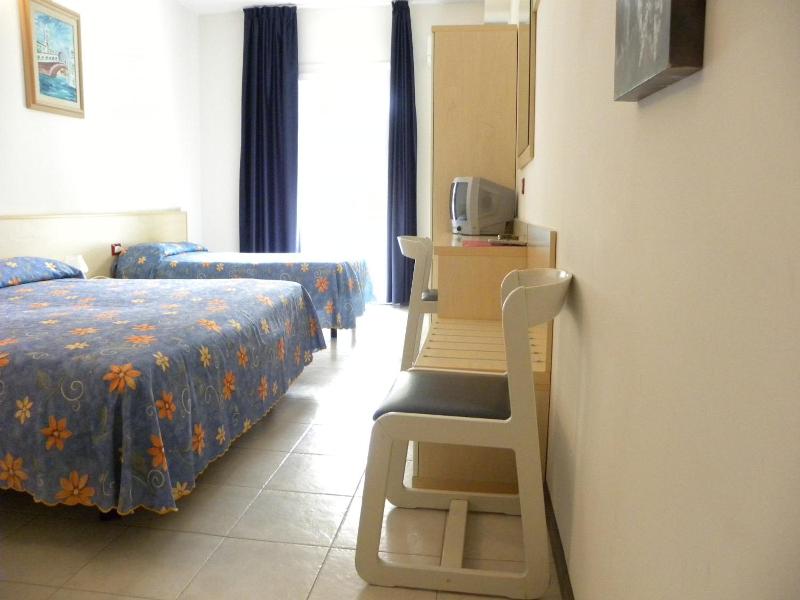 Hotel Santa Cruz image