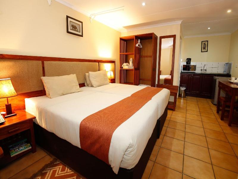 Mokoro Lodge image