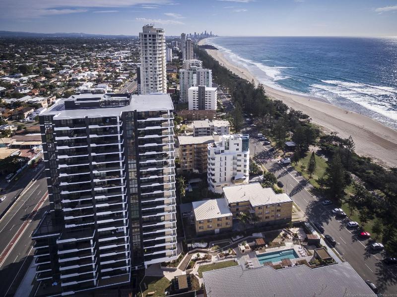 Boardwalk Burleigh Beach image