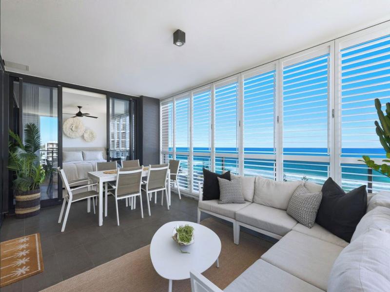 Boardwalk Burleigh Beach image