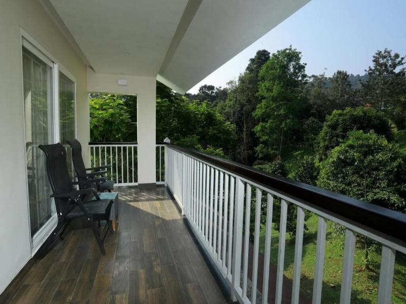 Broad Bean Resort Spa image