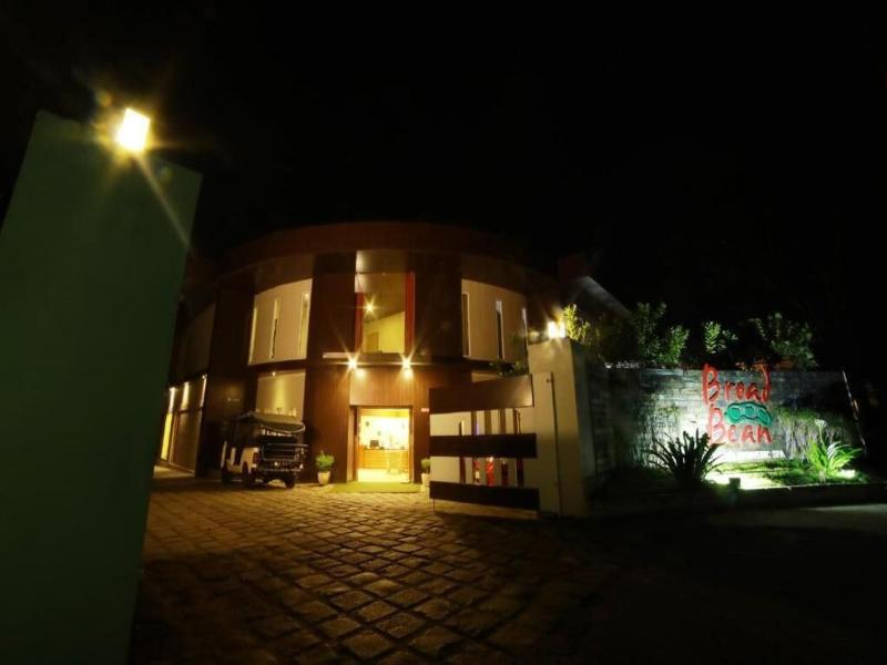 Broad Bean Resort Spa image